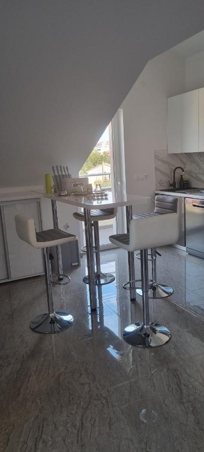 Florena Apartment