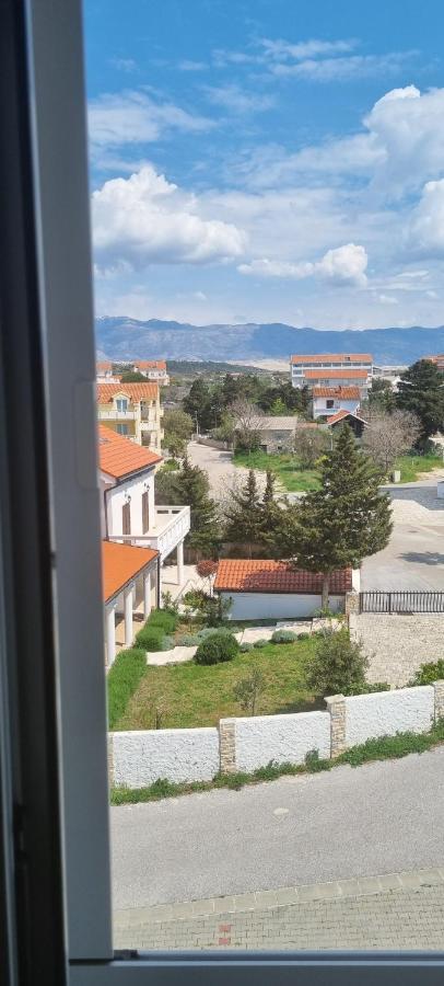 Apartment Florena Novalja